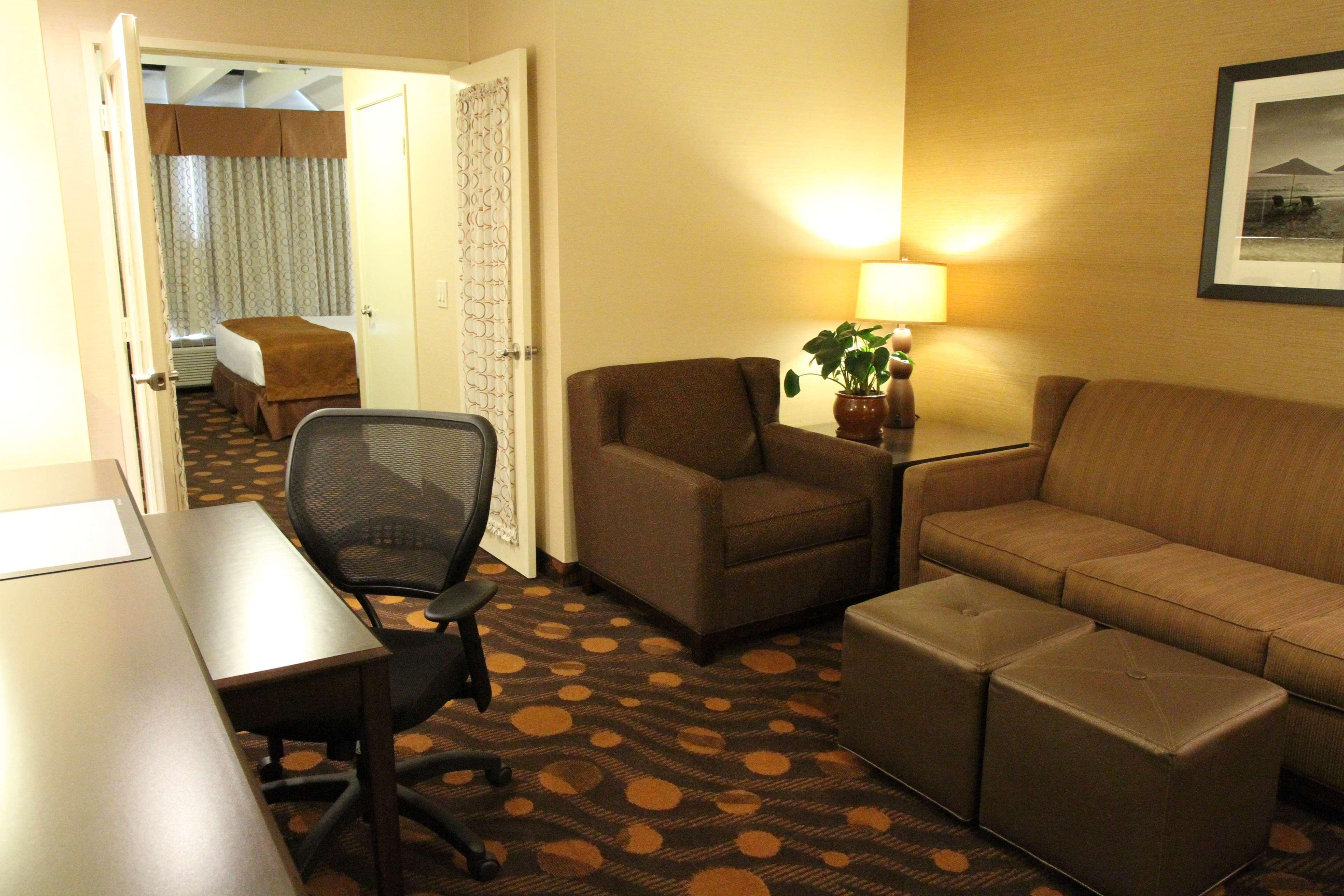 Western Island 3* Coronado