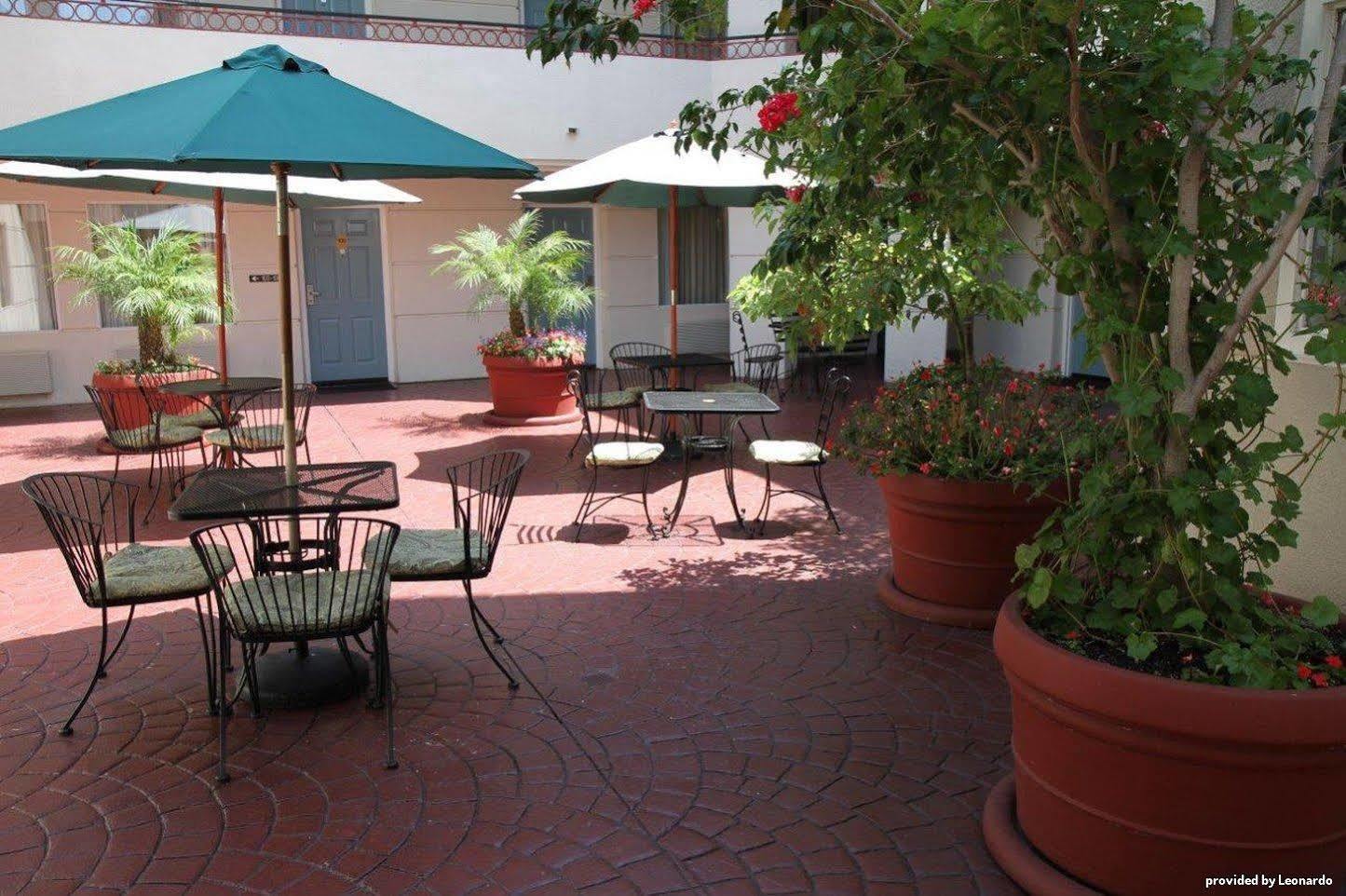 Western Island Hotel
