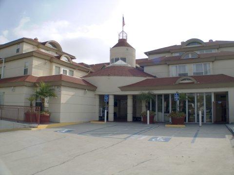 Western Island Hotel 3*