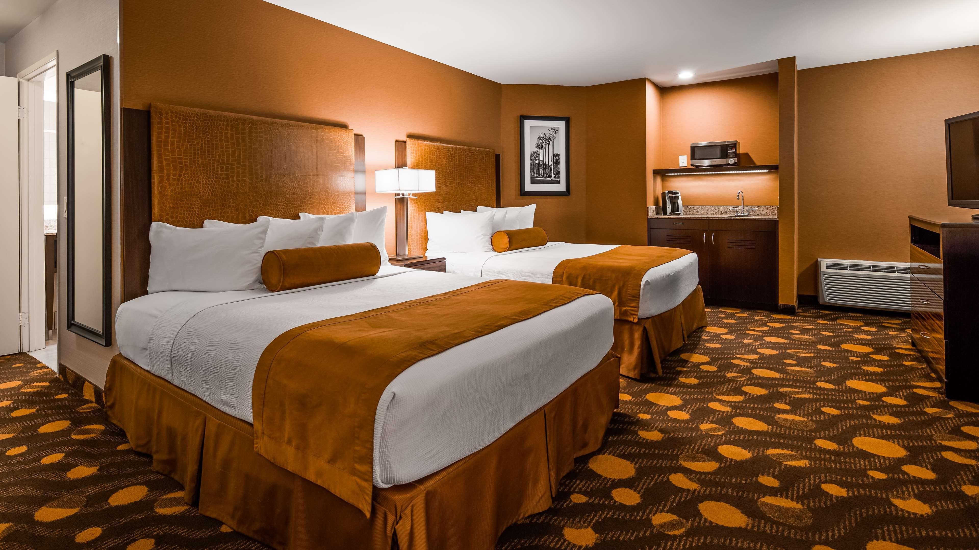 Hotel Western Island 3*