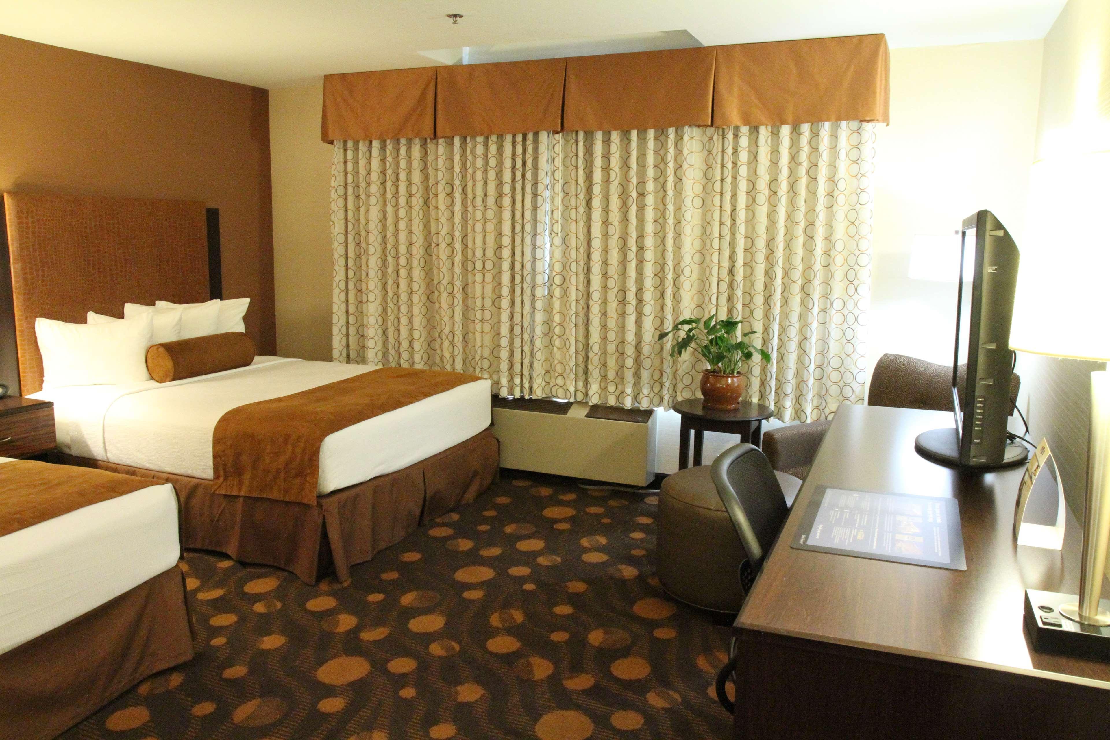 Western Island Coronado