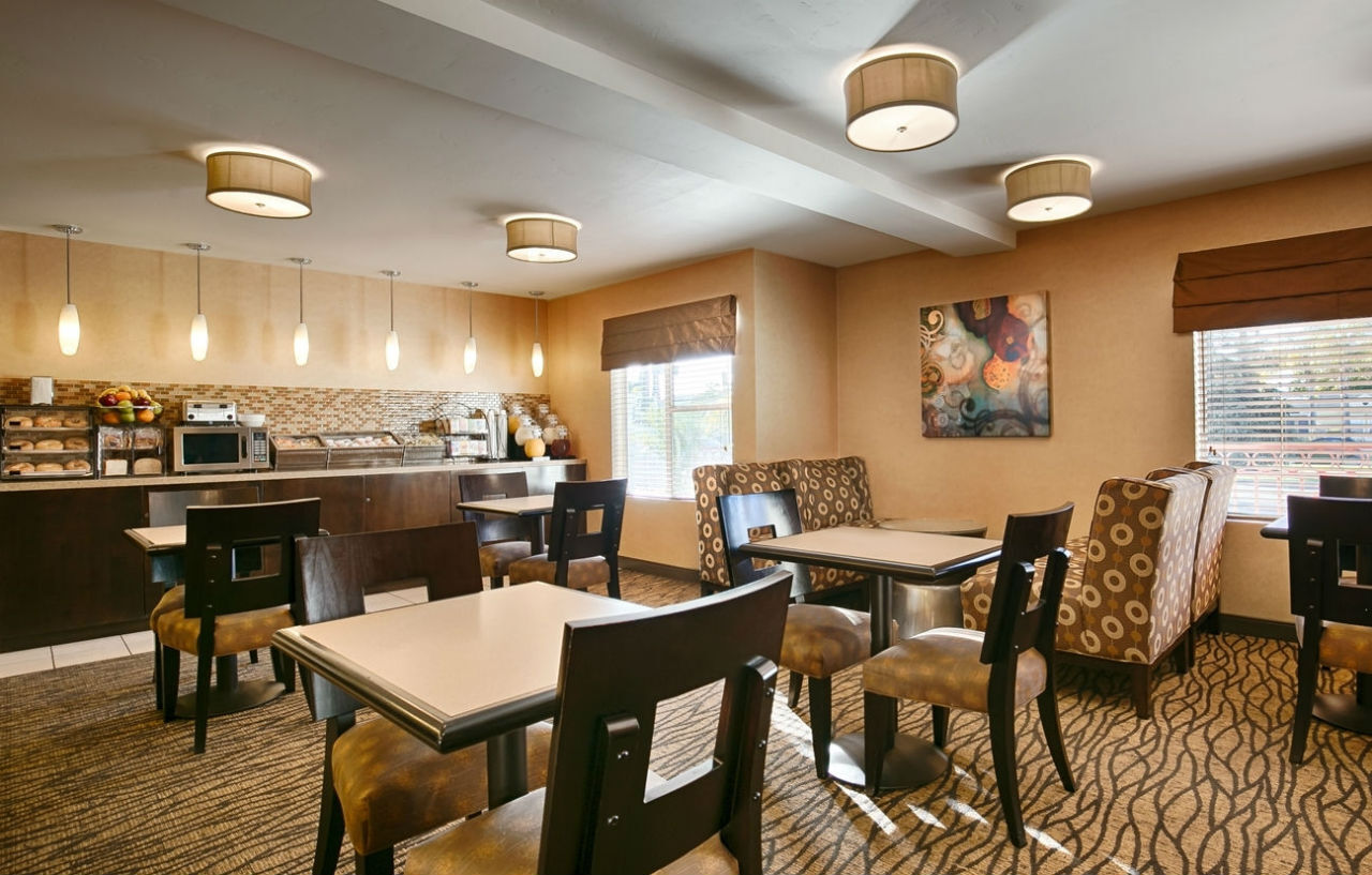 Hotel Western Island 3*